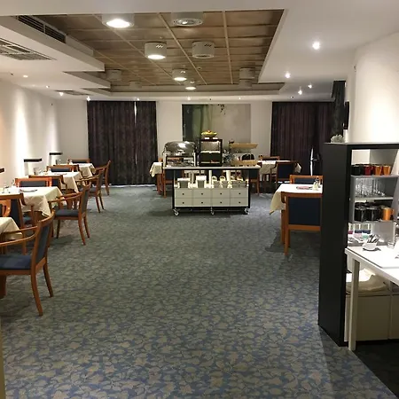Semiramis Business 4*