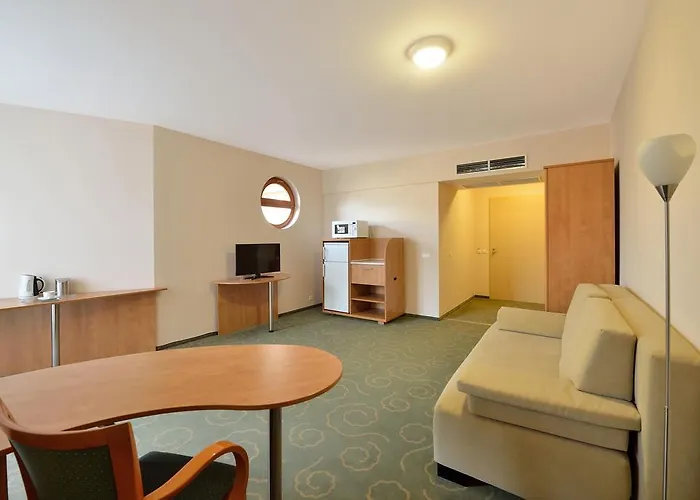 Semiramis Business 4* Szolnok