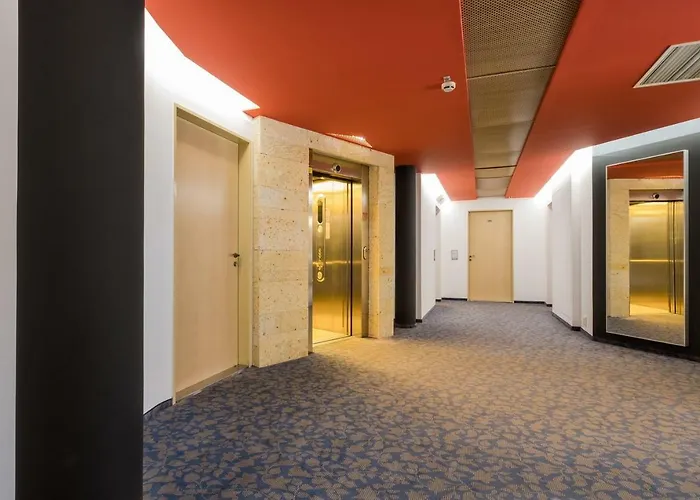 Semiramis Business Hotel 4*