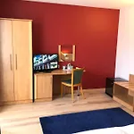 ホテル Semiramis Business 4*