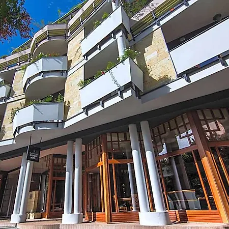 Semiramis Business Hotel 4*