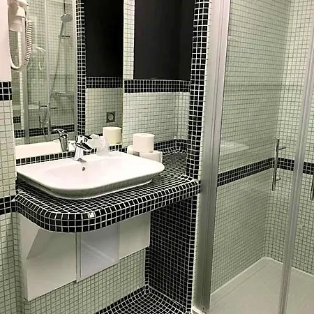 Semiramis Business Ζολνοκ