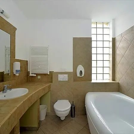 Hotel Semiramis Business