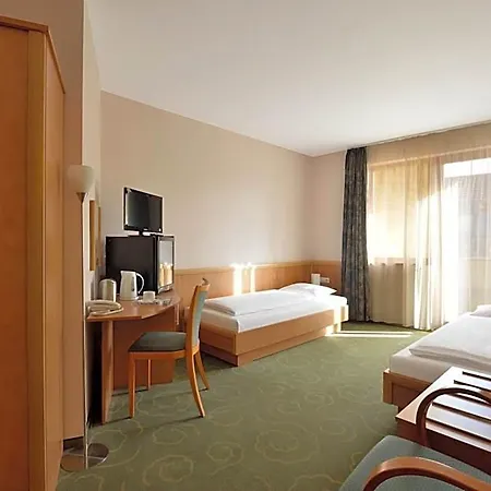 Semiramis Business Hotel
