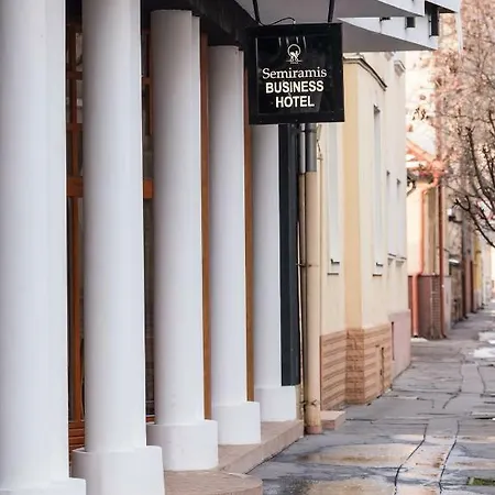 Semiramis Business 4*